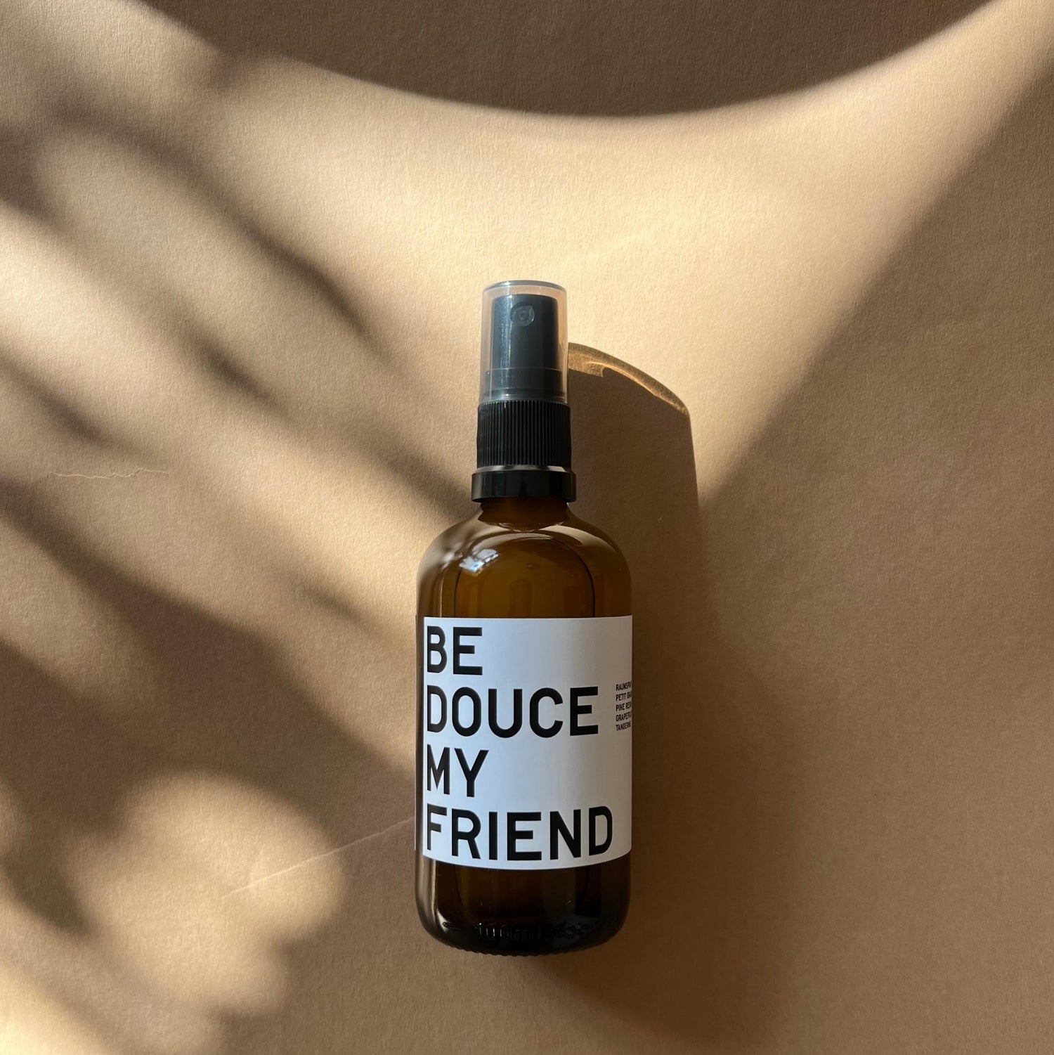 BE DOUCE interior & room spray with mandarin, grapefruit, petitgrain and pine resin